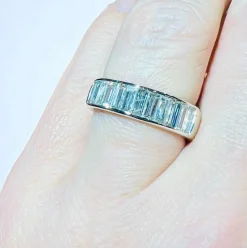 Demi-alliance 13 diamants taille baguette or blanc