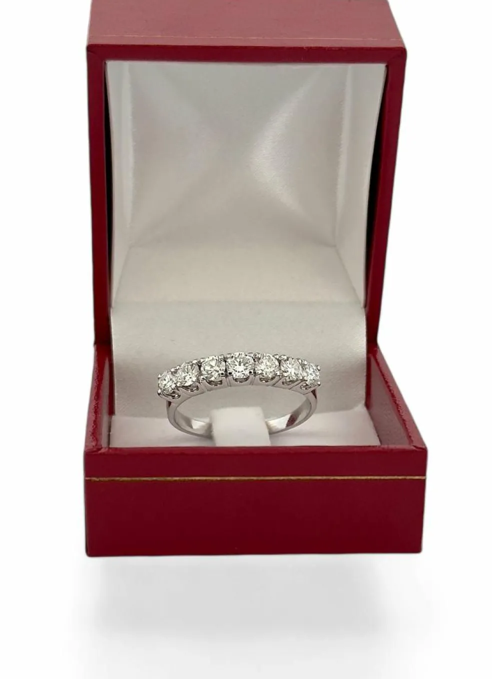 Demi-alliance en diamants or blanc