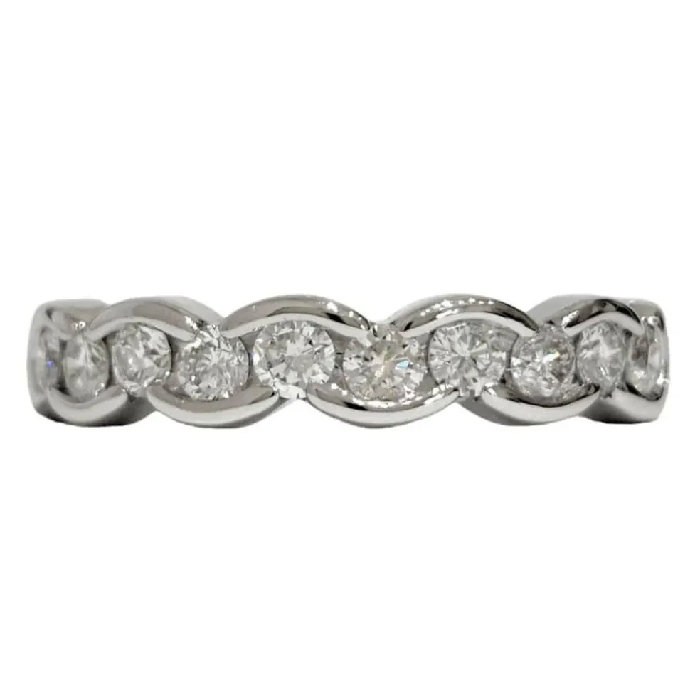 Demi-alliance en or blanc, diamants