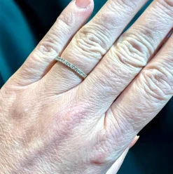 Demi-alliance or blanc diamants