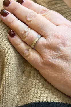 Demi-Alliance or blanc diamants baguettes