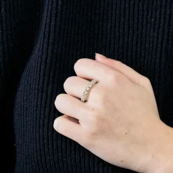 Demi-alliance or blanc et diamants