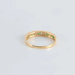 Demi-alliance or jaune Diamants Emeraudes