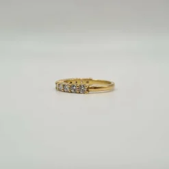 Demi-alliance or jaune diamants