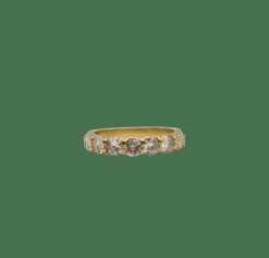 Demi-alliance or jaune sertie de diamants