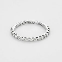 Demie Alliance en or gris et diamants