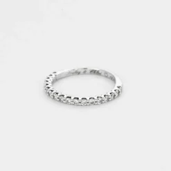 Demie Alliance en or gris et diamants