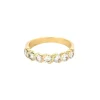 Demie alliance en or jaune et diamants