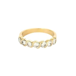 Demie alliance en or jaune et diamants