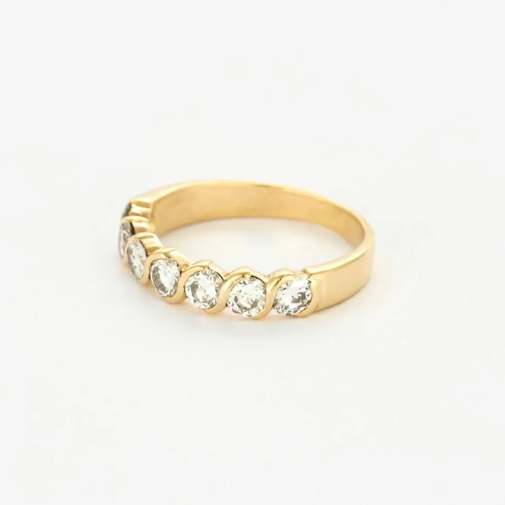 Demie alliance en or jaune et diamants