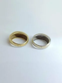Deux bagues joncs