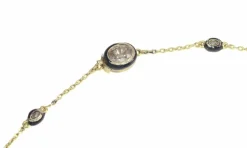 Diamant, collier de perles