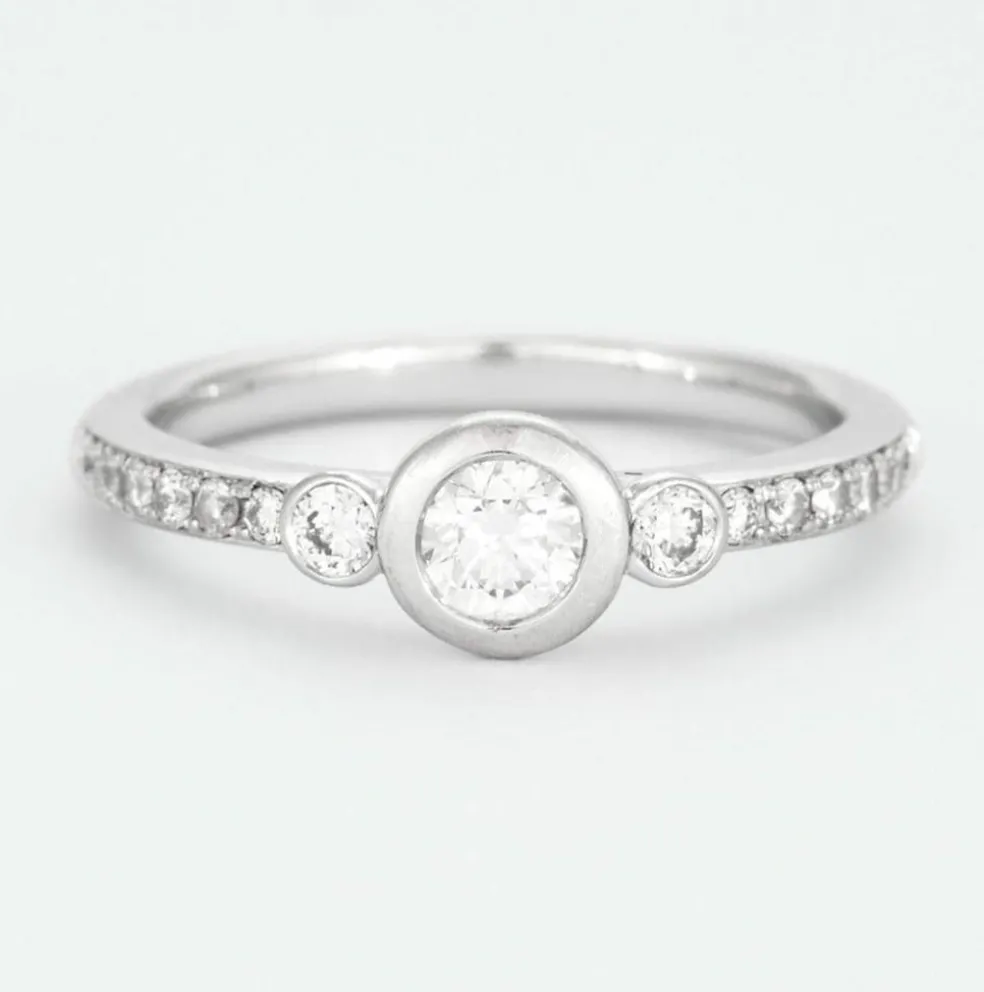 DIDIER GUERIN - Bague or gris et diamants