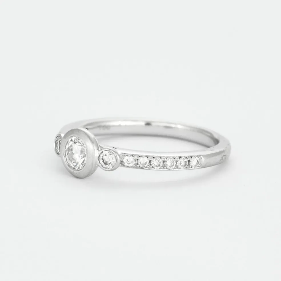 DIDIER GUERIN - Bague or gris et diamants