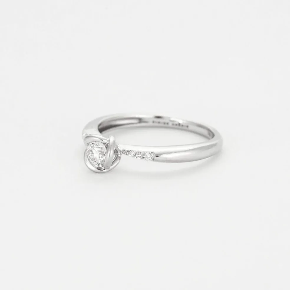 DIDIER GUERIN - Bague solitaire en or et diamant