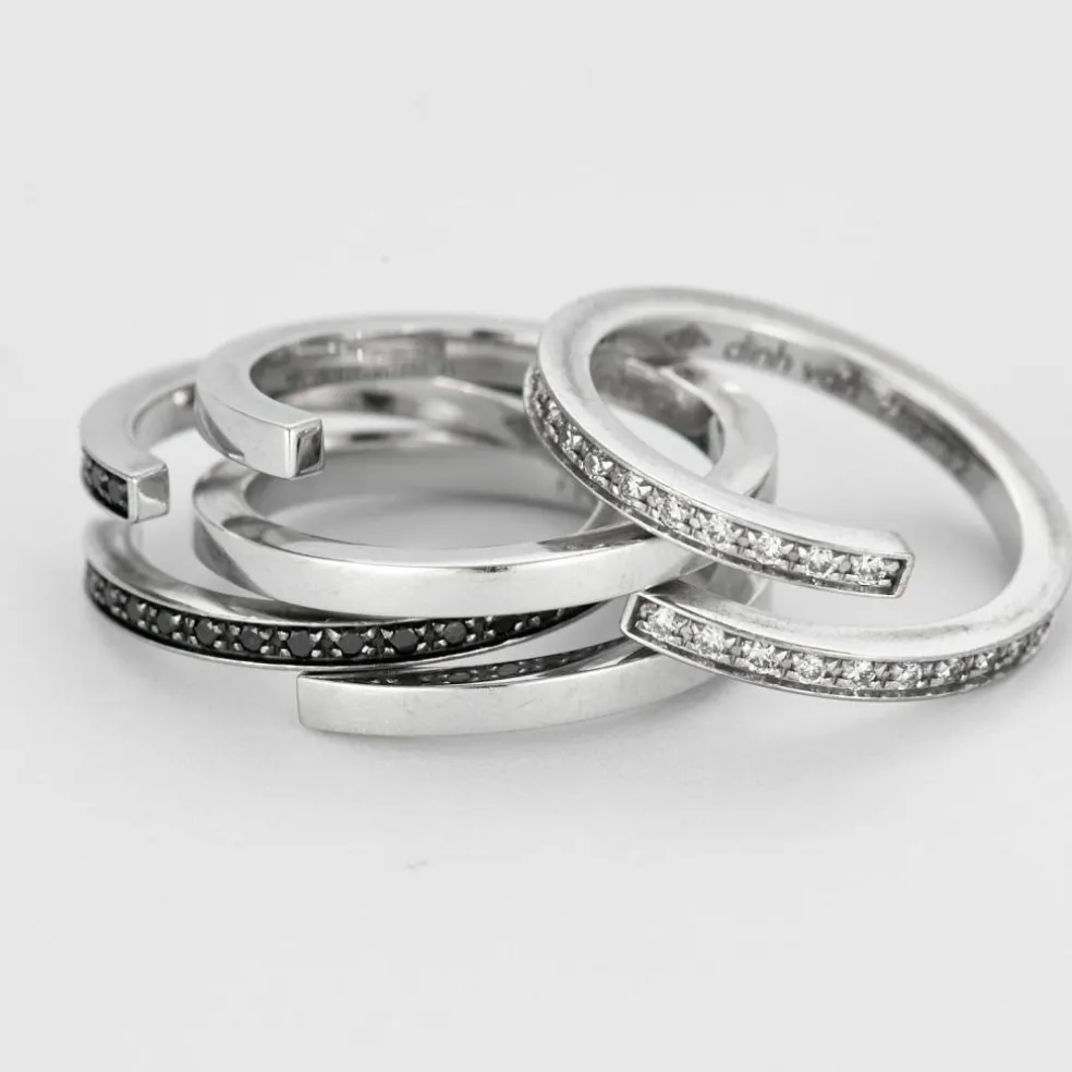 DINH-VAN - Spirale - Bague or blanc, diamants noirs et diamants
