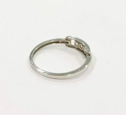 Délicate bague trilogie diamants