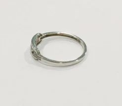 Délicate bague trilogie diamants