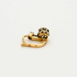 Dormeuses anciennes en or 18K et diamants