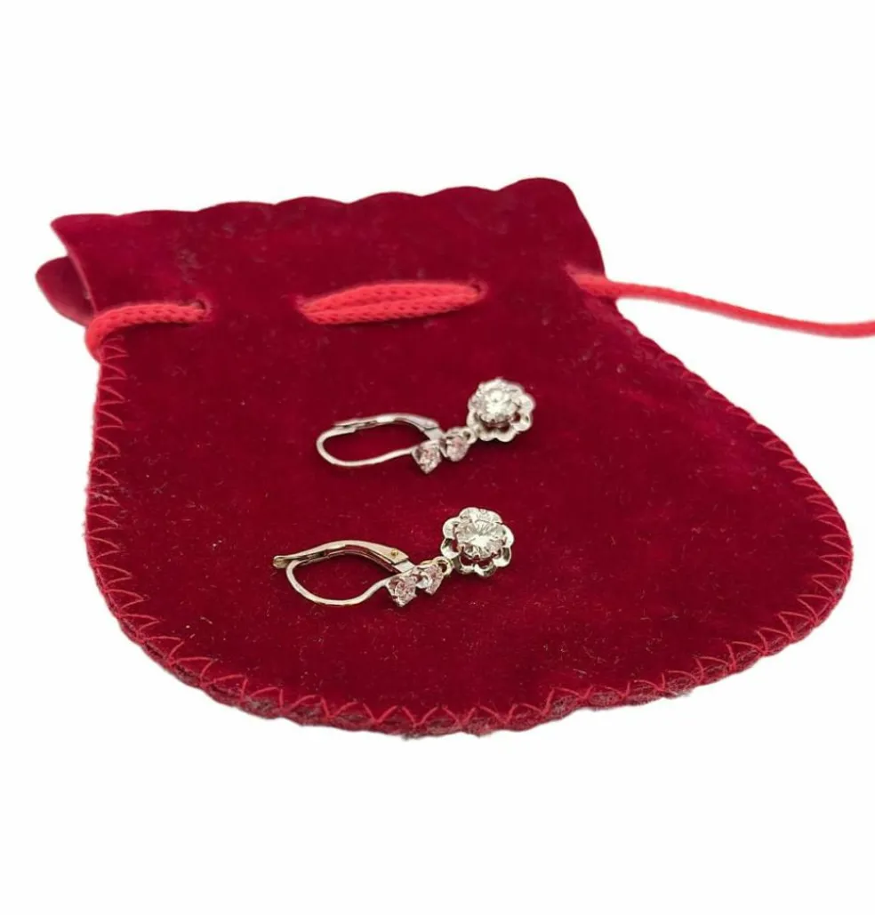 Dormeuses en or 18 carats et diamants