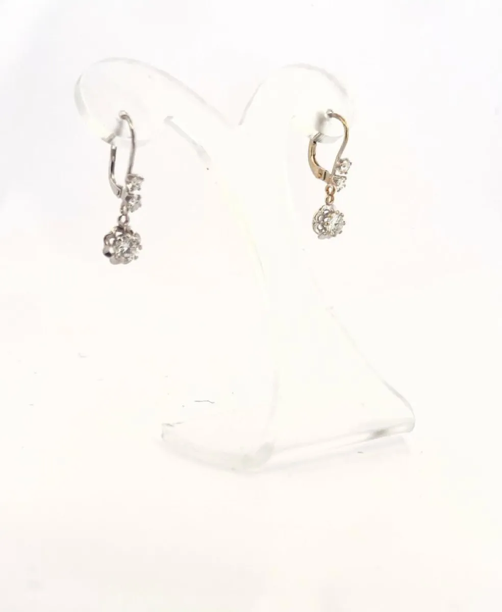Dormeuses en or 18 carats et diamants