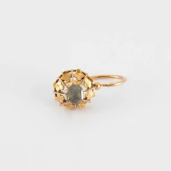 Dormeuses en or jaune, diamants