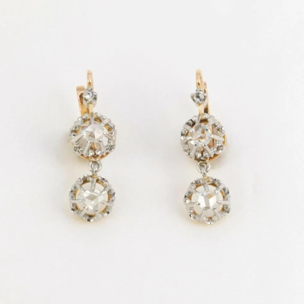 Dormeuses en or jaune et diamants