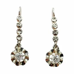 Dormeuses or blanc et platine, diamants (circa 1930)