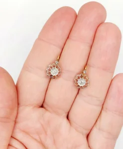 Dormeuses or jaune , diamant taille ancienne sertis fleur de lys (1900)