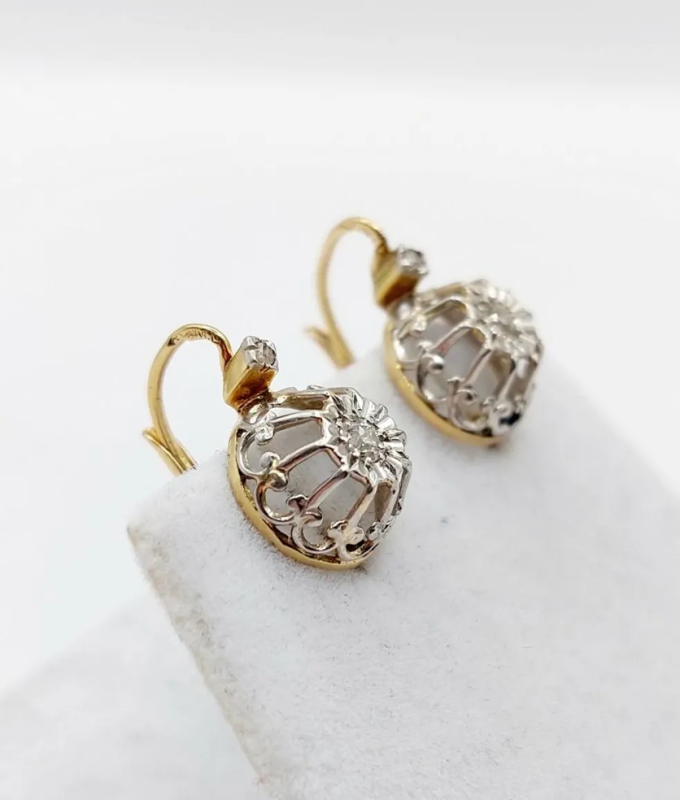 Dormeuses or jaune , diamant taille ancienne sertis fleur de lys (1900)