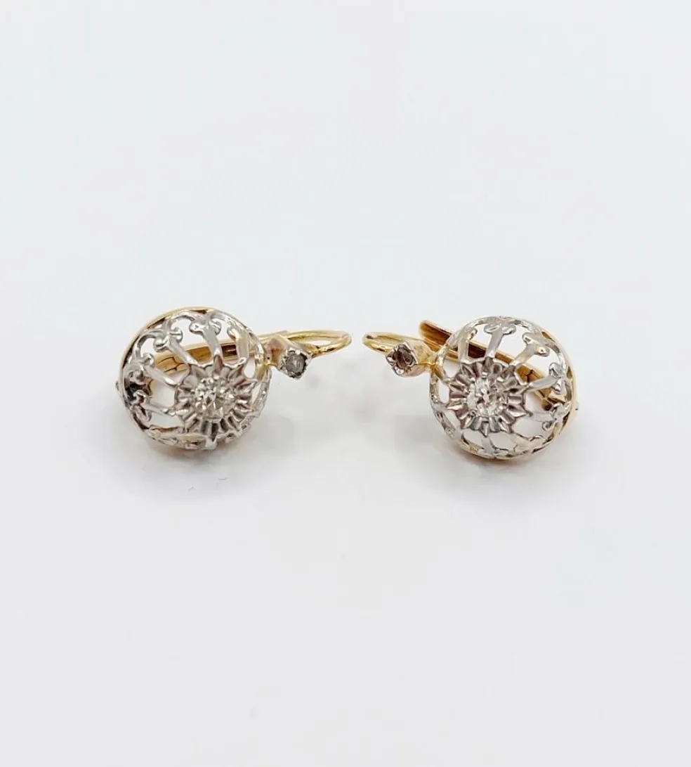 Dormeuses or jaune , diamant taille ancienne sertis fleur de lys (1900)