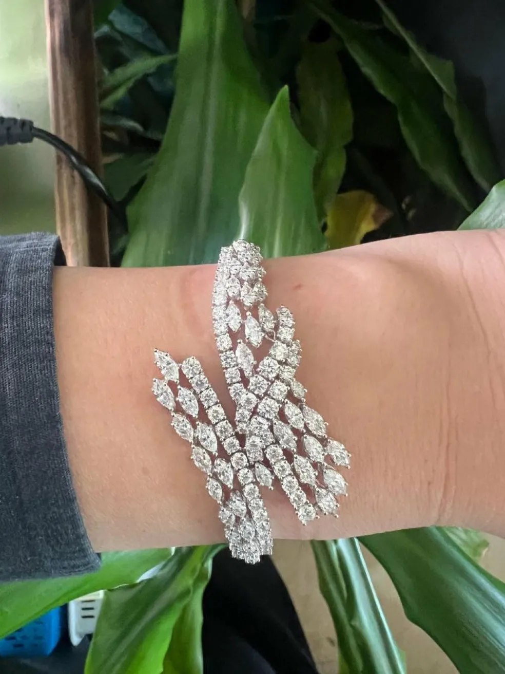Ensemble collier et bracelet en or blanc et diamants haut de gamme