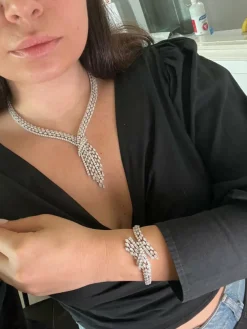 Ensemble collier et bracelet en or blanc et diamants haut de gamme