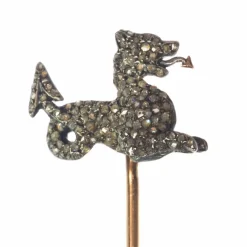 Epingle à cravate griffon chargée de diamants