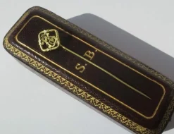 Epingle chiffre 13 porte-bonheur XIXe