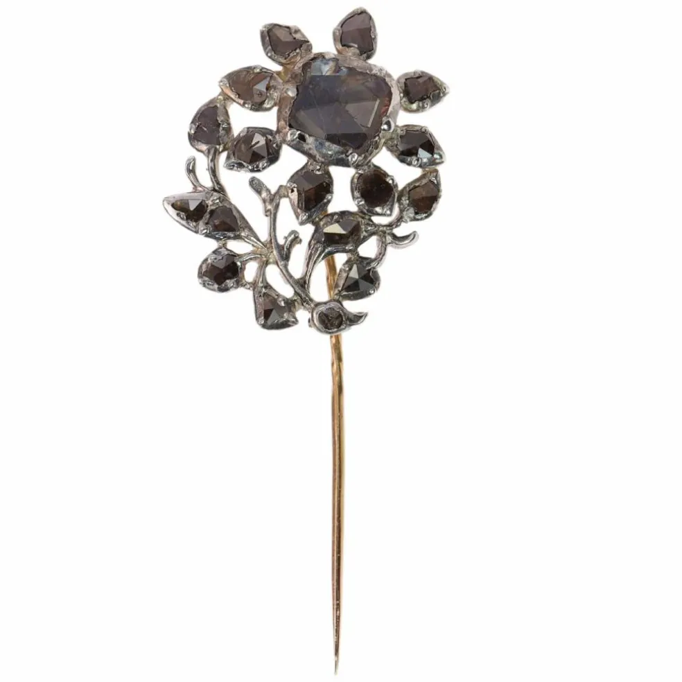 1760 epingle diamant rococo- un héritage précieux