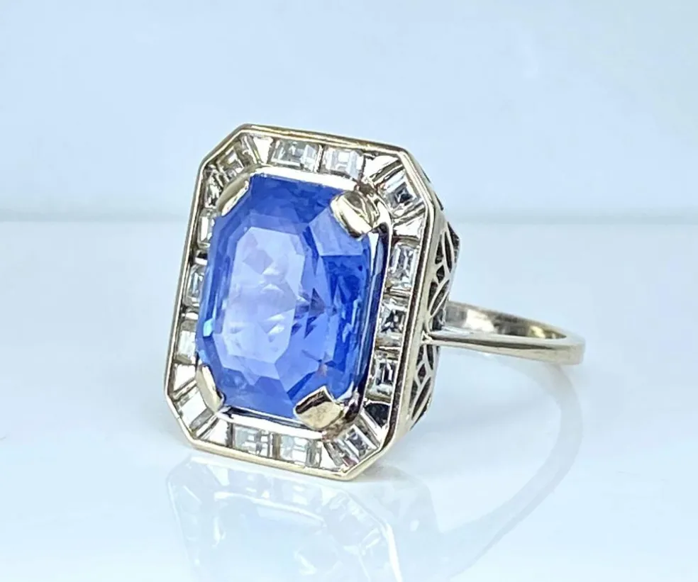 Exceptionnelle bague or blanc, saphir 9,40 carats Ceylan non chauffé