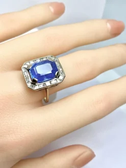 Exceptionnelle bague or blanc, saphir 9,40 carats Ceylan non chauffé