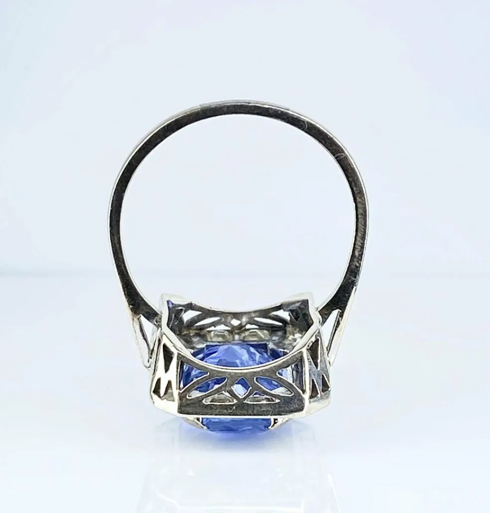 Exceptionnelle bague or blanc, saphir 9,40 carats Ceylan non chauffé
