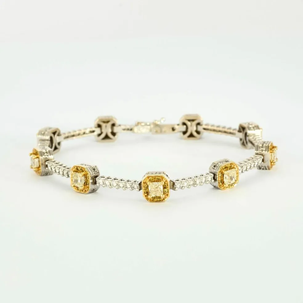 GREGG RUTH- bracelet en or blanc diamants fancy et diamant