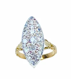 Importante bague marquise en or 18 carats et platine sertie de diamants