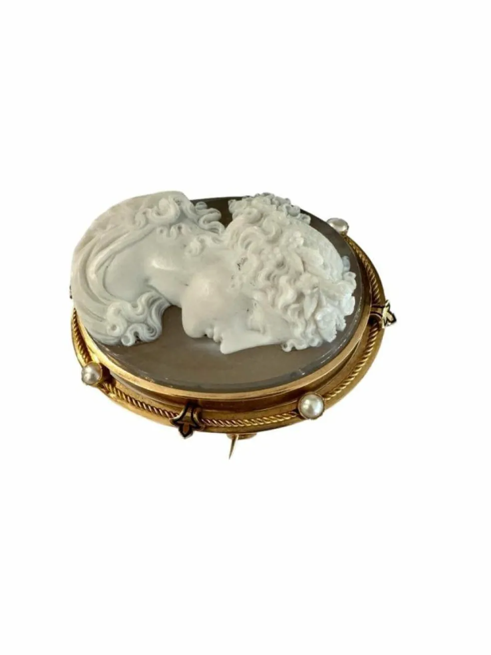 Importante broche Camée Sur Agate
