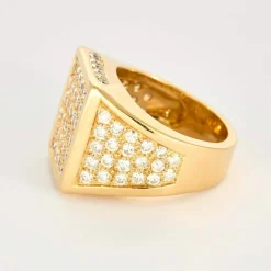 Importante Chevalière or jaune et diamants