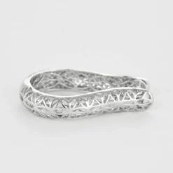 Importante Paire de Boucles d’oreilles en or gris et diamants