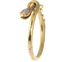 Jonc serti de diamants et de rubis