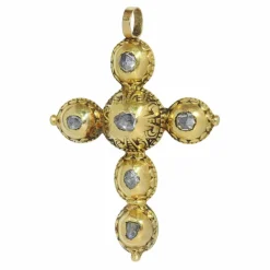 La croix en diamant Ciselé : un joyau unique de l'art baroque