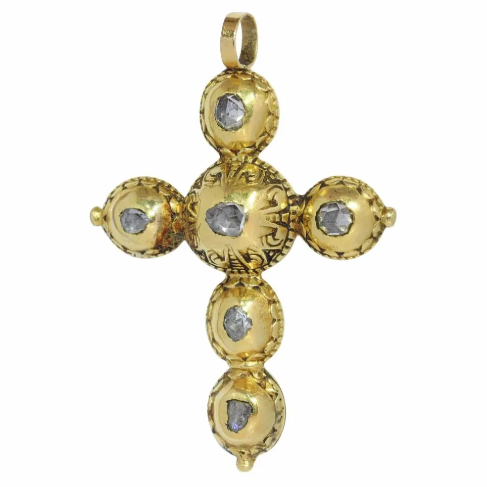 La croix en diamant Ciselé : un joyau unique de l'art baroque