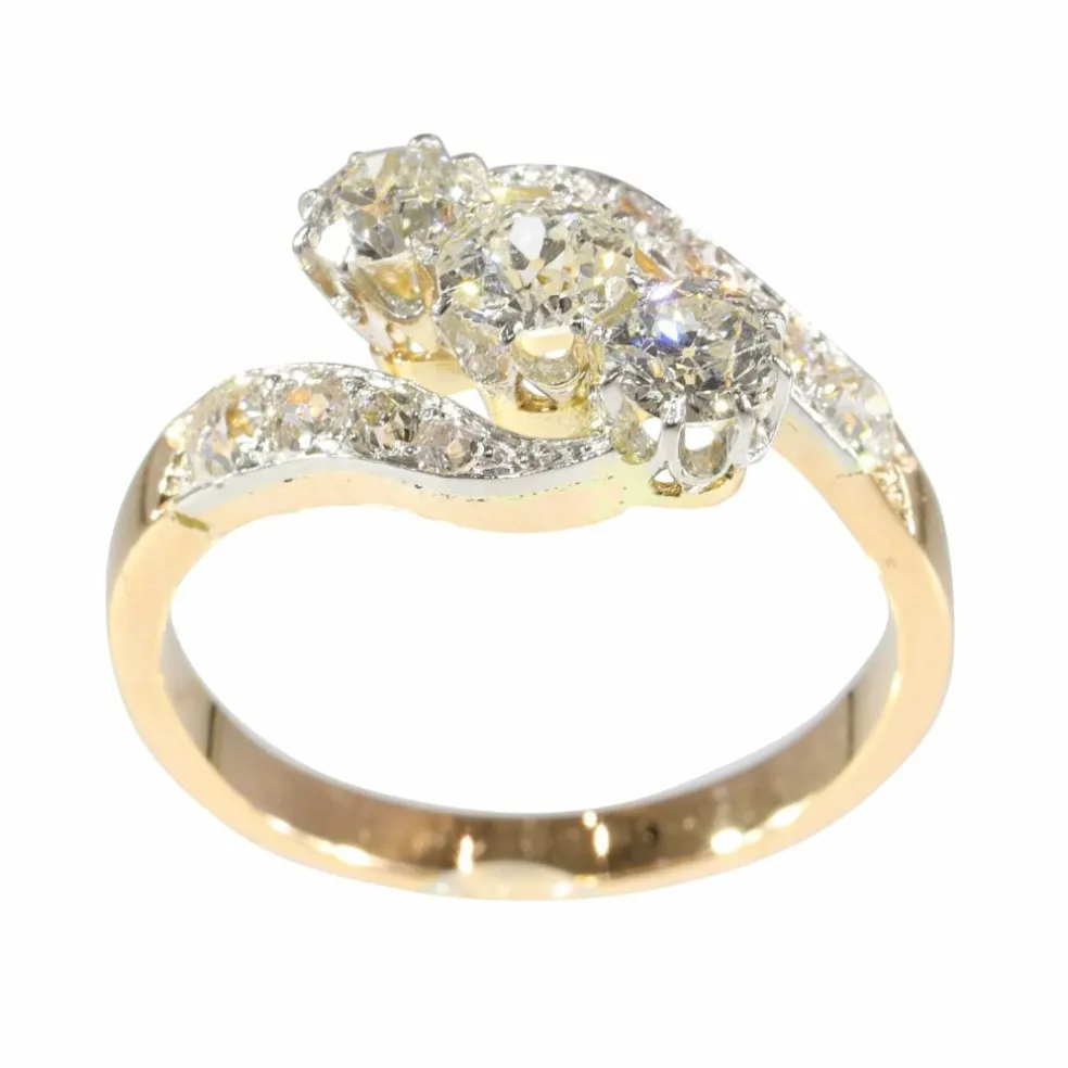 L'amour à travers le temps : bague en or et diamants Belle Époque années 1920