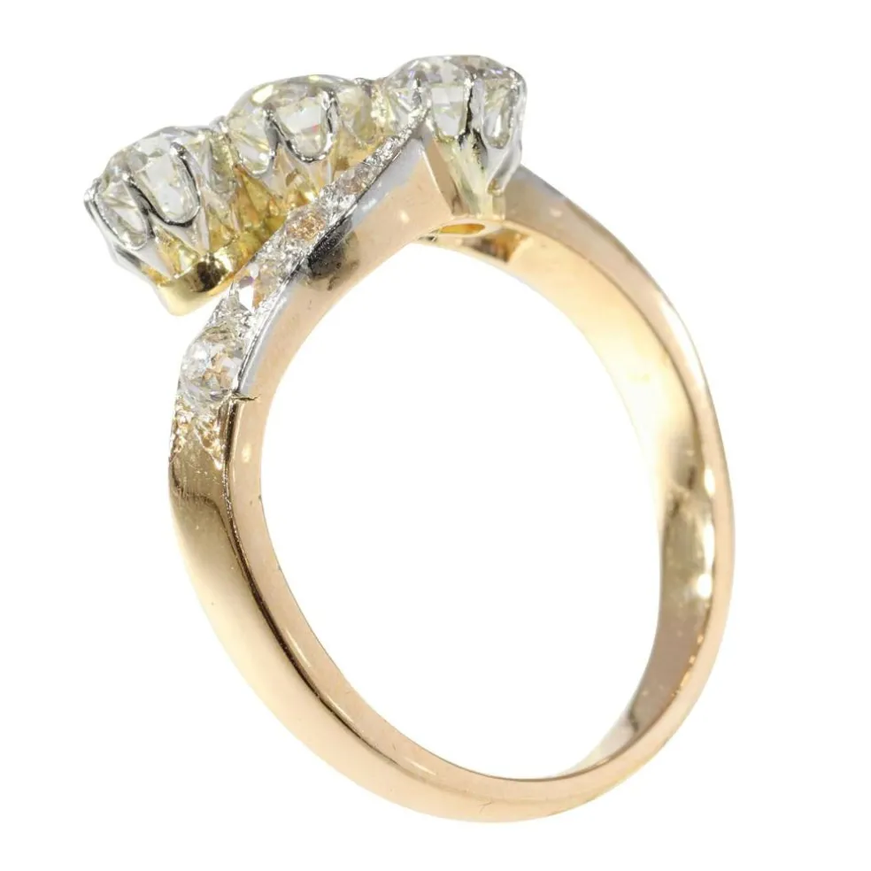 L'amour à travers le temps : bague en or et diamants Belle Époque années 1920