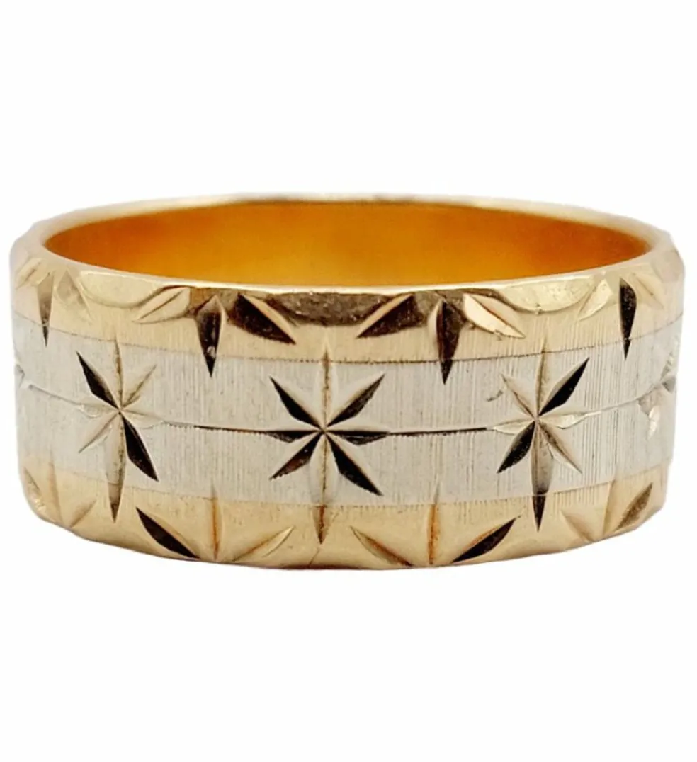 Large bague jonc alliance or rose et gris ciselée de motifs étoilés